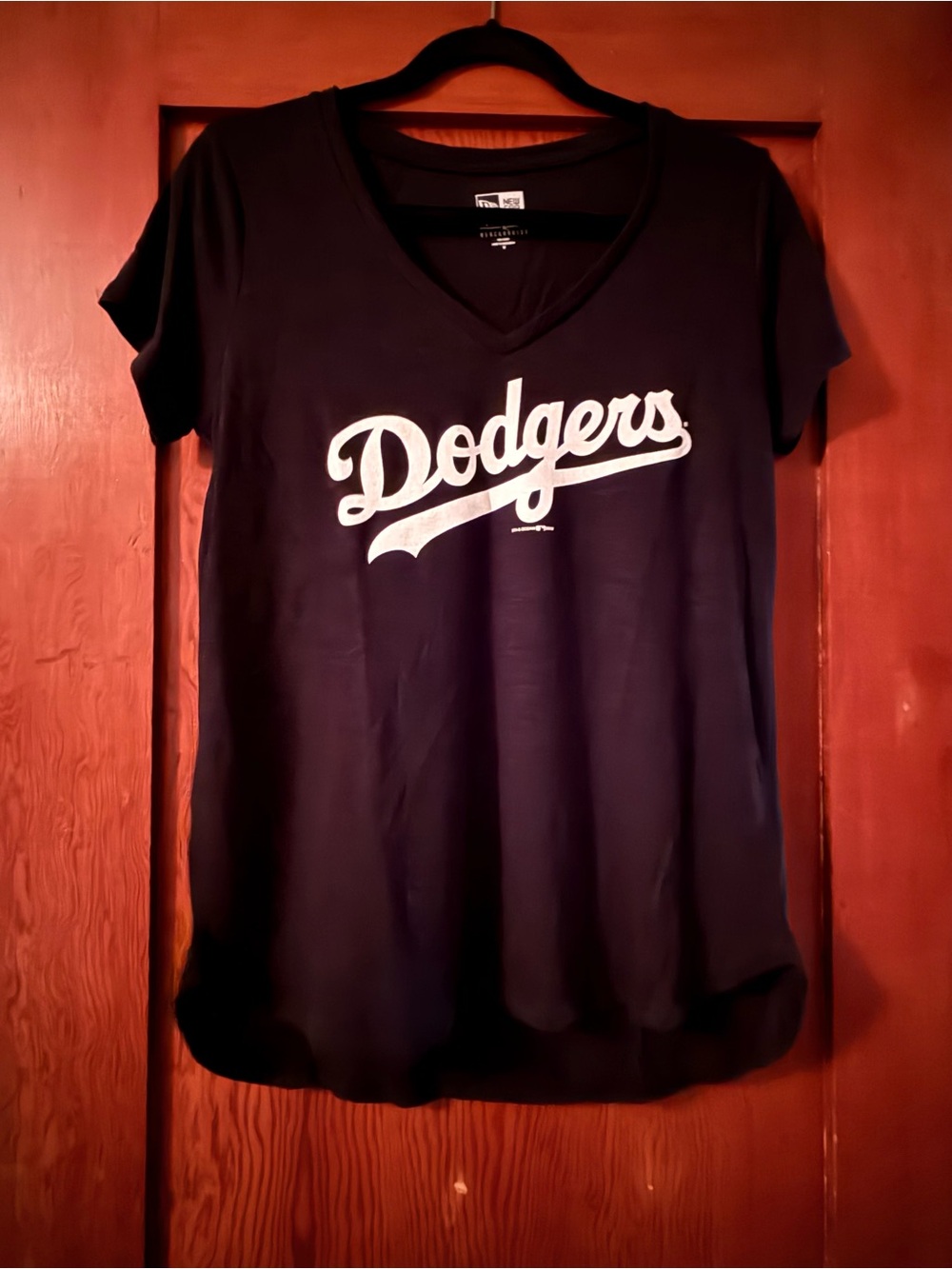 New Era Dodgers Women's V-Neck Tee - Black & White
